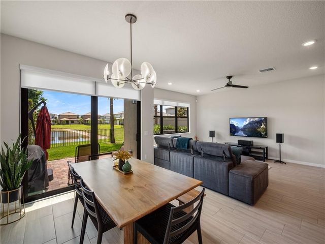 4802 San Fratello Circle, Lake Worth, FL 33467