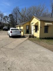 906 Holcomb Street, Springdale, AR 72764