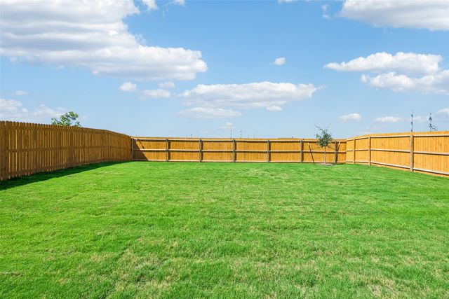 9213 Schram Road, Fort Worth, TX 76179