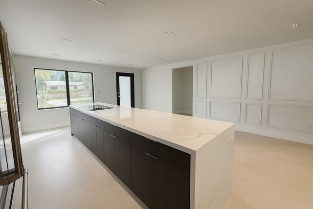 4919 SW 28th Ave, Dania Beach, FL 33312