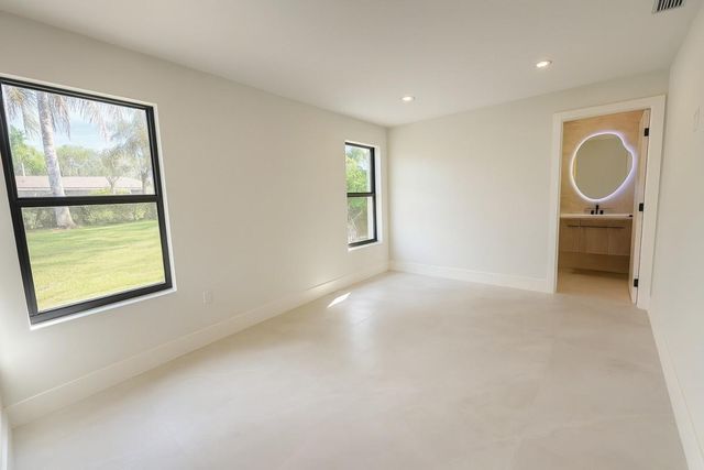 4919 SW 28th Ave, Dania Beach, FL 33312