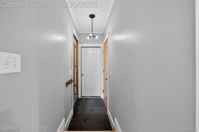 933 Gallaland Avenue, Rochester Hills, MI 48307