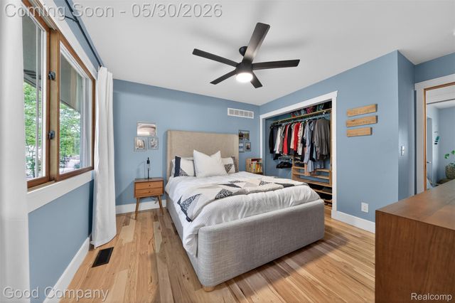 933 Gallaland Avenue, Rochester Hills, MI 48307