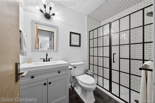 933 Gallaland Avenue, Rochester Hills, MI 48307