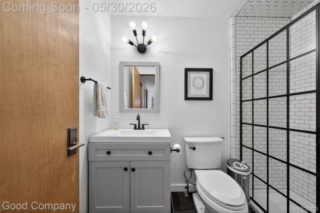 933 Gallaland Avenue, Rochester Hills, MI 48307