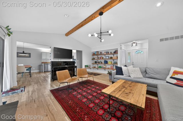 933 Gallaland Avenue, Rochester Hills, MI 48307