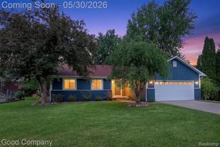 933 Gallaland Avenue, Rochester Hills, MI 48307