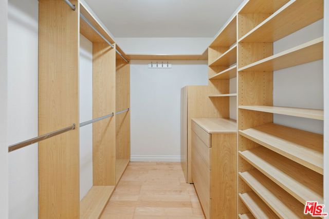 11965 Gorham Avenue 504, Los Angeles, CA 90049