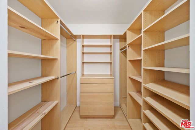 11965 Gorham Avenue 504, Los Angeles, CA 90049