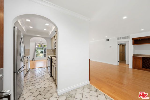 11965 Gorham Avenue 504, Los Angeles, CA 90049