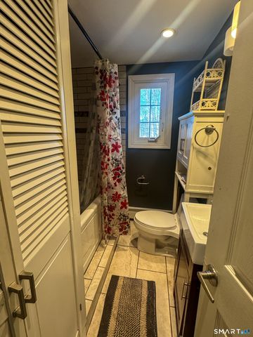 60 Shore Drive, Meriden, CT 06451