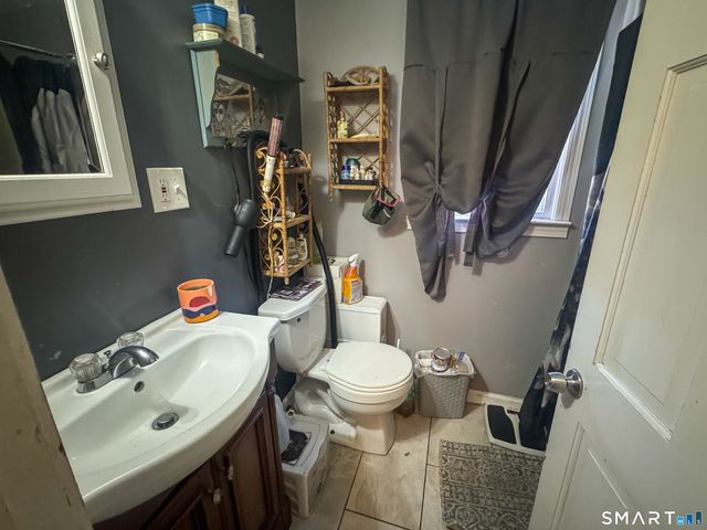 60 Shore Drive, Meriden, CT 06451