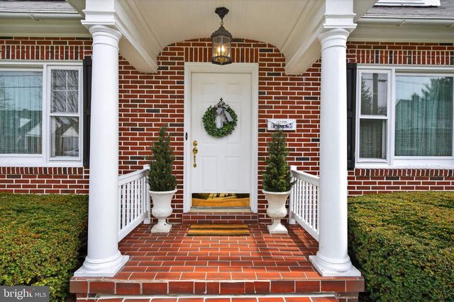 108 S LOCUST ST, Myerstown, PA 17067