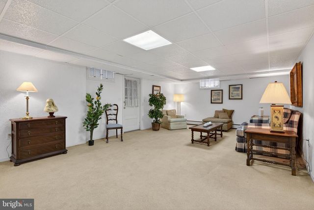 108 S LOCUST ST, Myerstown, PA 17067