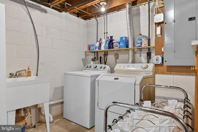 108 S LOCUST ST, Myerstown, PA 17067