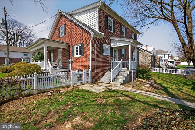 108 S LOCUST ST, Myerstown, PA 17067