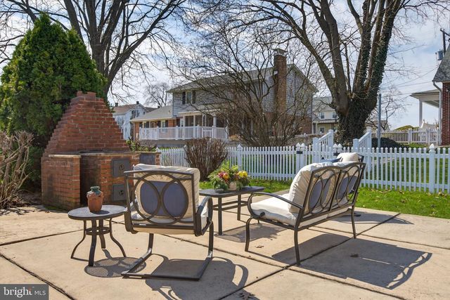 108 S LOCUST ST, Myerstown, PA 17067