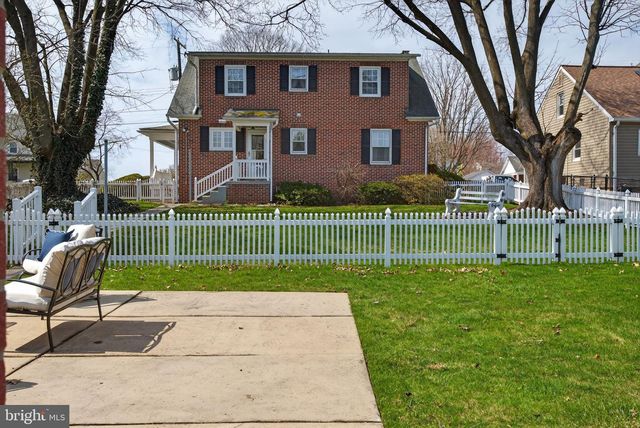 108 S LOCUST ST, Myerstown, PA 17067