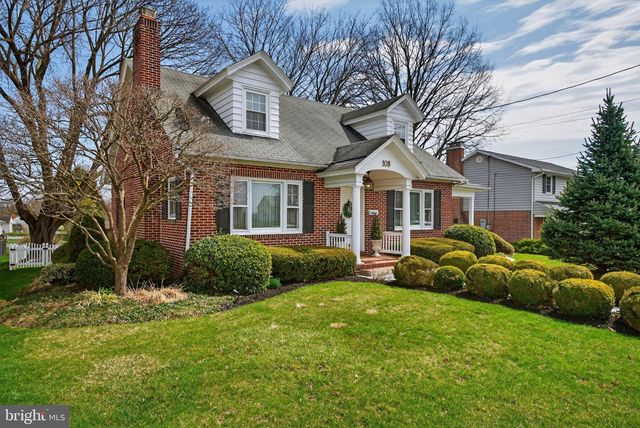 108 S LOCUST ST, Myerstown, PA 17067