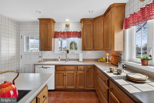 108 S LOCUST ST, Myerstown, PA 17067