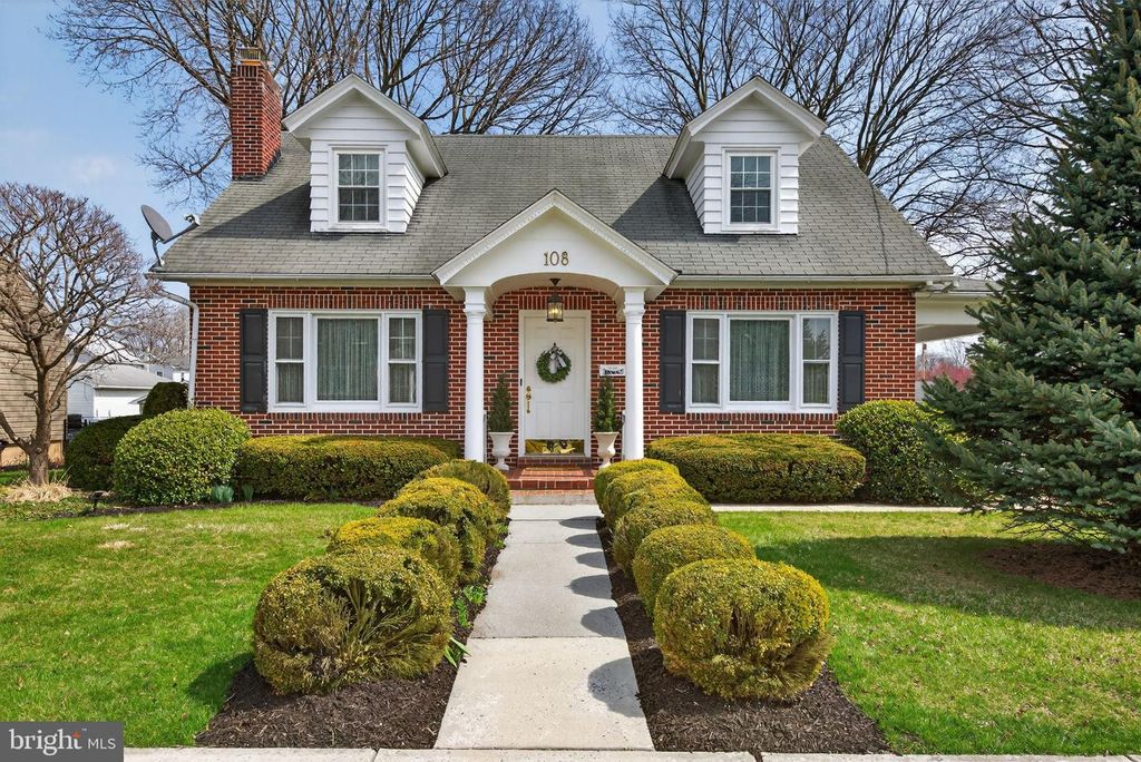 108 S LOCUST ST, Myerstown, PA 17067