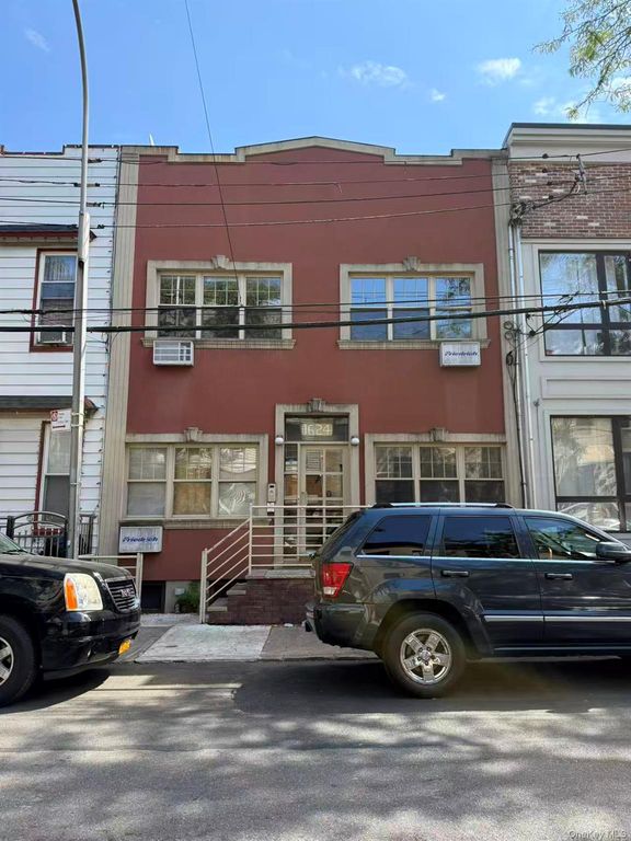 1624 Summerfield Street 1R 1R,2R,2L, Ridgewood, NY 11385