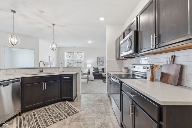 6336 Stallion Way, Indianapolis, IN 46260