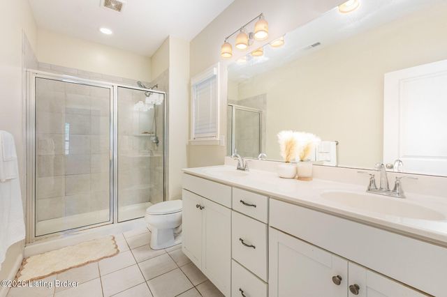 7719 Independence Pl, Crestwood, KY 40014