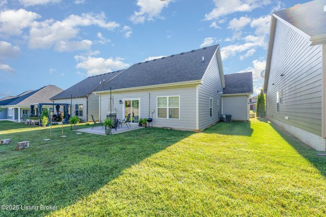 7719 Independence Pl, Crestwood, KY 40014