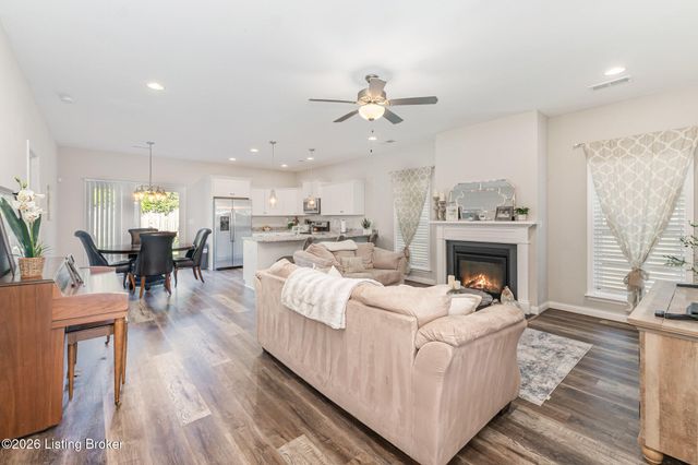 7719 Independence Pl, Crestwood, KY 40014