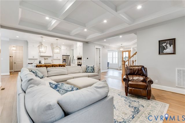 18206 Timber Banks Ln, Moseley, VA 23120