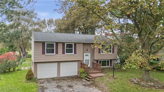 60 Overland Trail, Henrietta, NY 14586