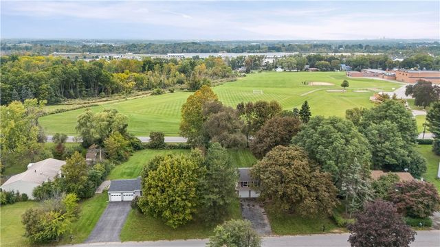 60 Overland Trail, Henrietta, NY 14586