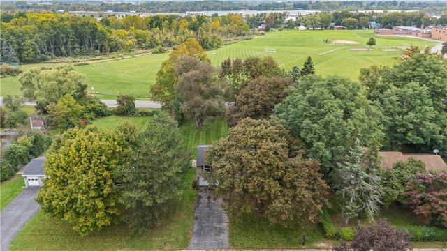 60 Overland Trail, Henrietta, NY 14586
