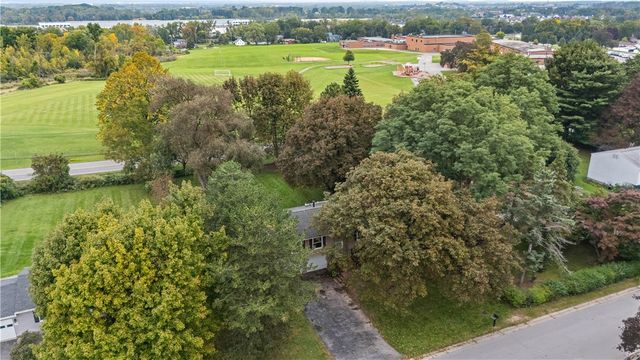 60 Overland Trail, Henrietta, NY 14586