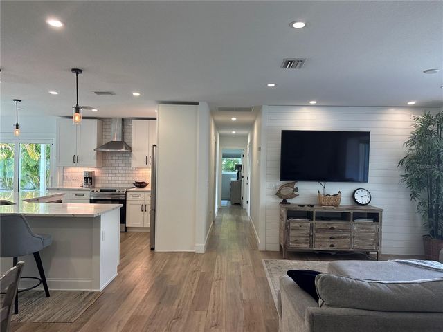 2201 WEBBER STREET, Sarasota, FL 34239