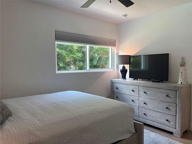 2201 WEBBER STREET, Sarasota, FL 34239