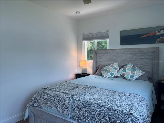 2201 WEBBER STREET, Sarasota, FL 34239
