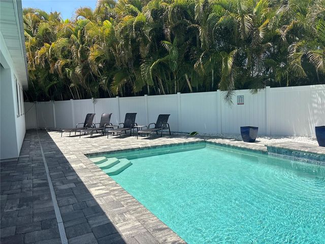 2201 WEBBER STREET, Sarasota, FL 34239