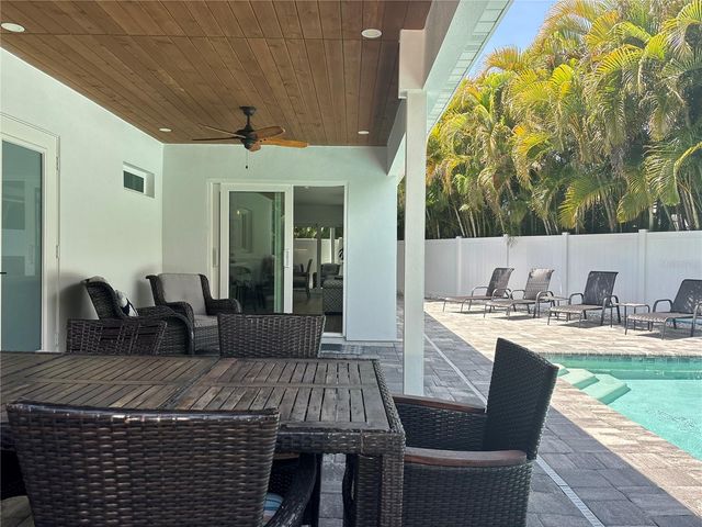 2201 WEBBER STREET, Sarasota, FL 34239