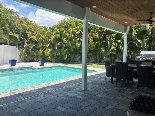 2201 WEBBER STREET, Sarasota, FL 34239