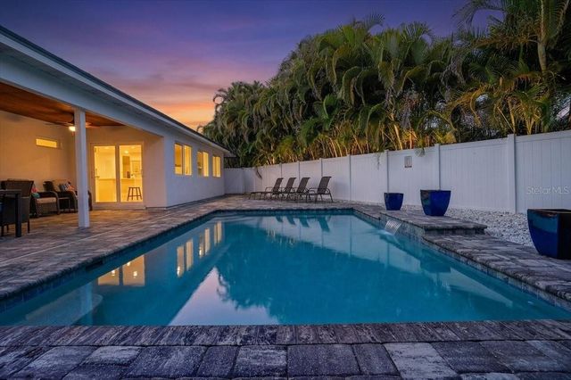 2201 WEBBER STREET, Sarasota, FL 34239