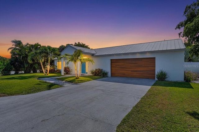 2201 WEBBER STREET, Sarasota, FL 34239