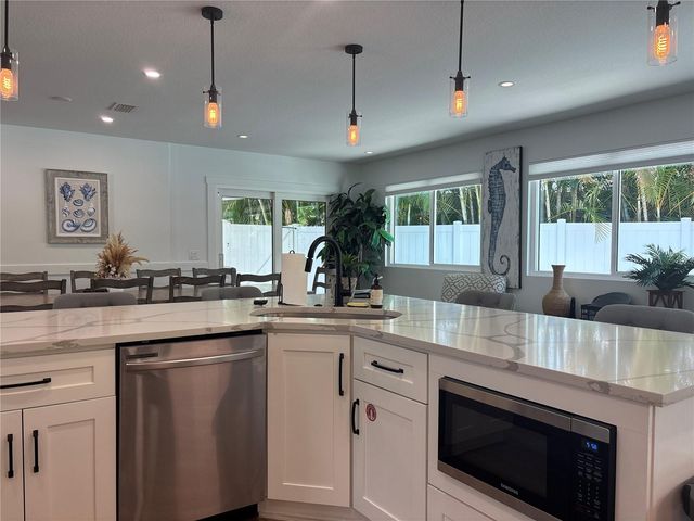 2201 WEBBER STREET, Sarasota, FL 34239