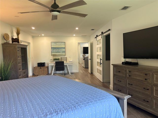 2201 WEBBER STREET, Sarasota, FL 34239