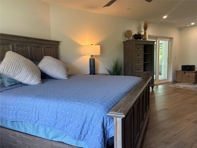 2201 WEBBER STREET, Sarasota, FL 34239
