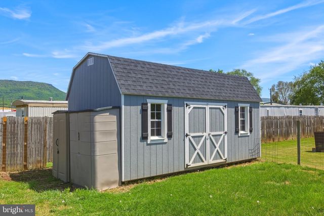 155 CENTER ST, Mount Jackson, VA 22842
