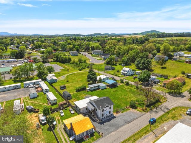 155 CENTER ST, Mount Jackson, VA 22842