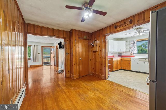 155 CENTER ST, Mount Jackson, VA 22842