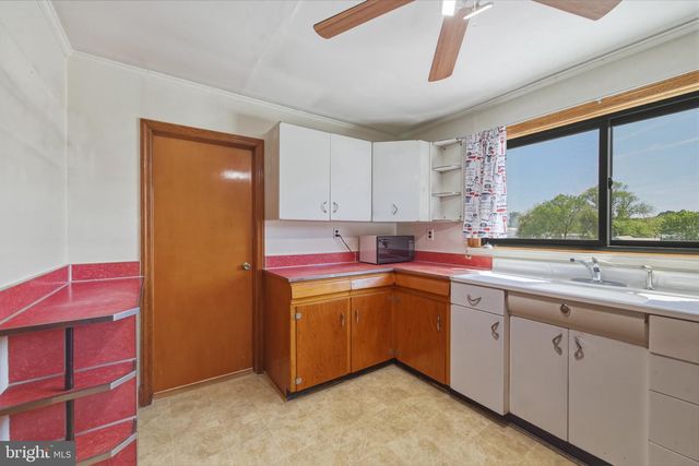 155 CENTER ST, Mount Jackson, VA 22842